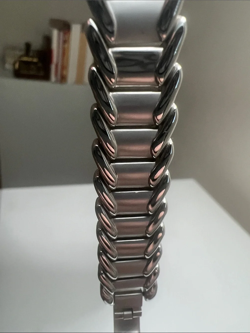lei - Silver-Tone Sleek Link Women's Watch - Vintage New Battery Working Watch